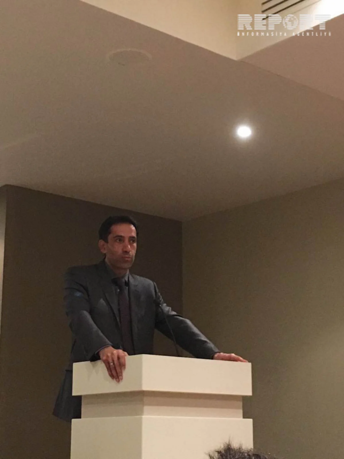 Rəhman Mustafayev Parisdəki Azərbaycan diasporunun nümayəndələri ilə görüşüb