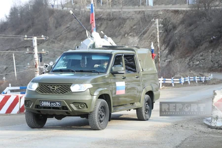 По дороге Ханкенди-Лачын беспрепятственно проехали 67 автомобилей российских миротворцев