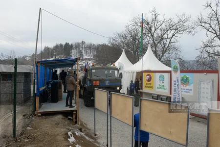 Total of 25 vehicles of peacekeepers freely use Khankandi-Lachin road 