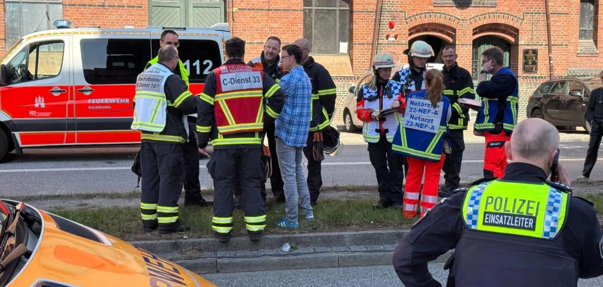 Hamburqda gözyaşardıcı qazın tətbiqi nəticəsində 40-dan çox insan xəsarət alıb
