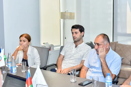 Mahir Məmmədov Bakıda, regionlarda və xaricdə yaşayan azərbaycanlı məşqçilərlə görüşüb