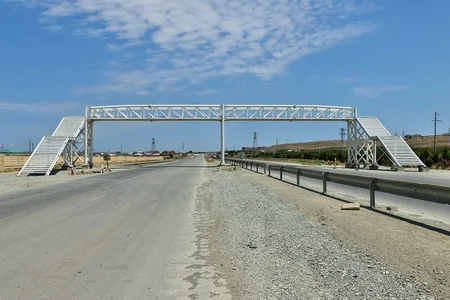 Bakı-Şamaxı avtomobil yolunda 7 yerüstü piyada keçidi inşa olunur