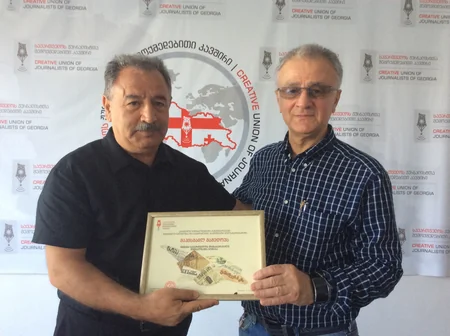 Azərbaycanın iki jurnalisti Gürcüstanın Əməkdar Jurnalisti fəxri adına layiq görülüb
