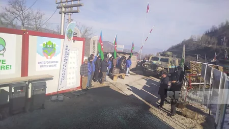 Total of 36 vehicles of peacekeepers move freely through Khankandi-Lachin road