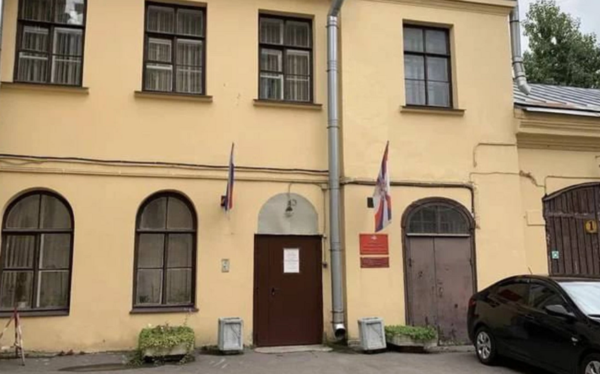 Sankt-Peterburqda hərbi komissarlığı yandırmağa cəhd edən Özbəkistan vətəndaşı həbs edilib