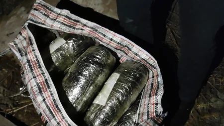 Samuxda narkokuryerlik edən şəxsdən 16 kiloqrama yaxın narkotik aşkarlanıb