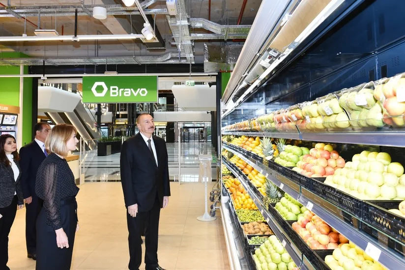 President Ilham Aliyev views Ganja Mall