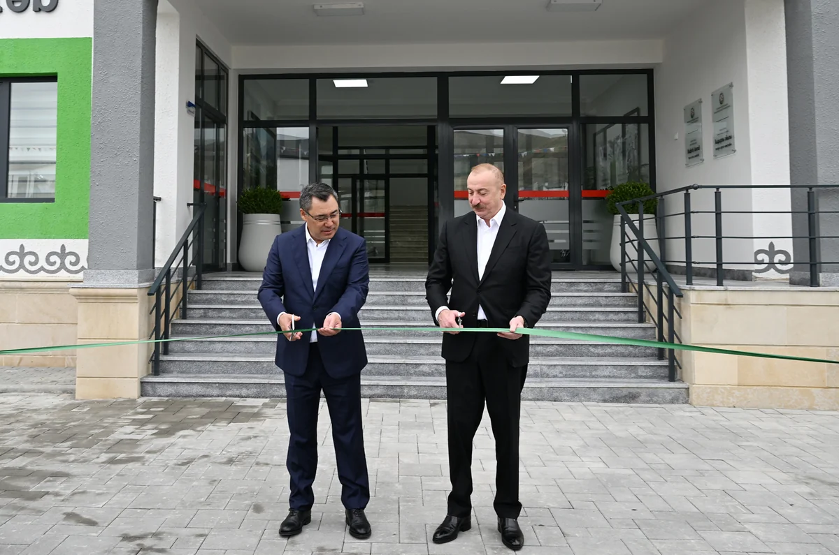 Azərbaycan və Qırğızıstan liderləri Ayköl Manas adına Xıdırlı kənd tam orta məktəbinin açılışını edib