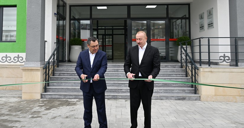 Лидеры Азербайджана и Кыргызстана открыли среднюю школу имени Айкёл Манас в селе Хыдырлы