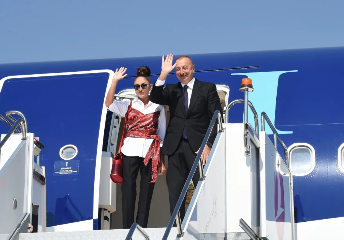 Azerbaijani President ends his visit to Turkmenistan
