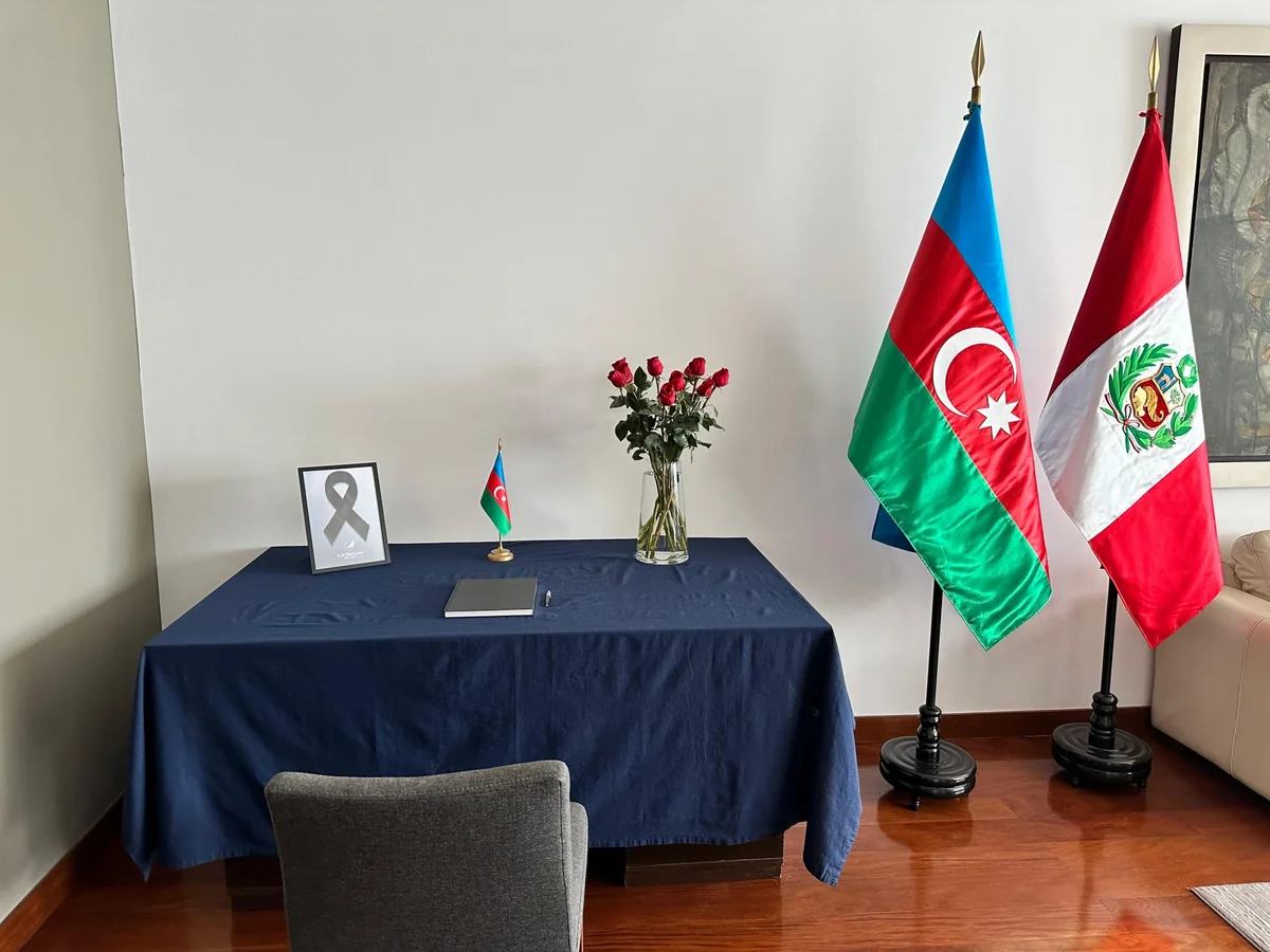 В посольстве Азербайджана в Перу открыта книга скорби