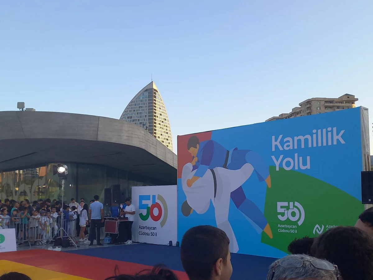 Олимпийский чемпион провел мастер-класс для детей