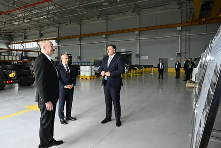 Prezident İlham Əliyev Sumqayıt Kimya Sənaye Parkında bir sıra müəssisələrin açılışını edib