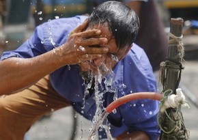 Iran closes government offices amid extreme heat