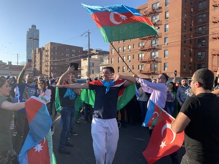 Nyu-Yorkda Şuşanın azad edilməsi münasibətilə avtoyürüş keçirilib