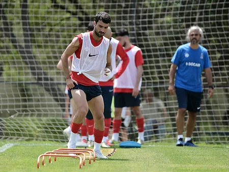 Azərbaycan millisi ilk məşqinə çıxıb