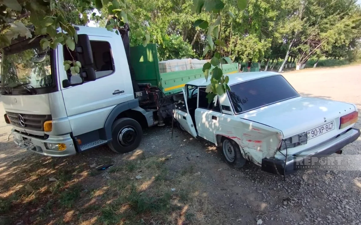 Kürdəmirdə zəncirvari yol qəzası olub, xəsarət alanlar var