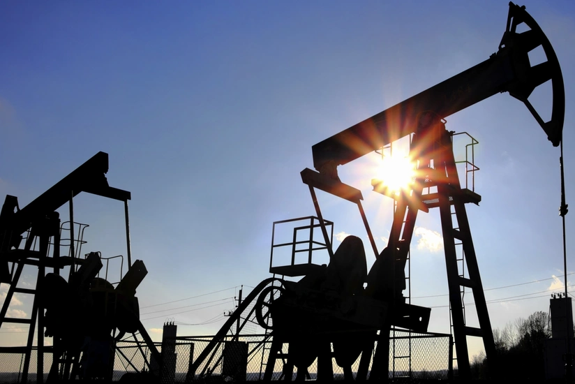 World oil prices decrease slightly