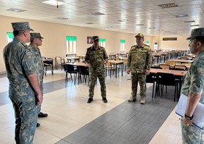 Bəhruz Əhmədov hərbi qulluqçularla görüşüb
