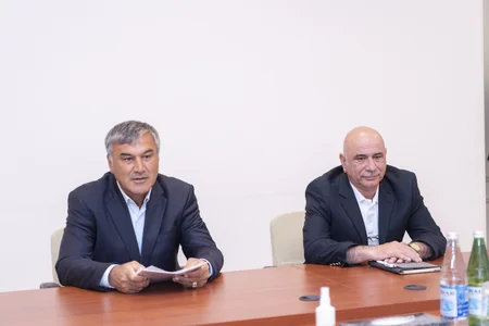 Kənd təsərrüfatı nazirinin müavini Hacıqabulda vətəndaşları qəbul edib