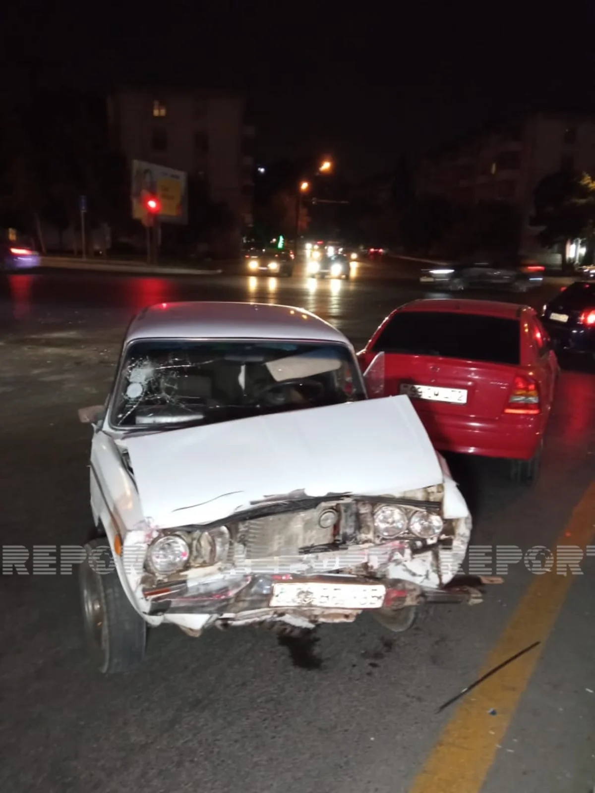 Bakıda iki avtomobil toqquşdu