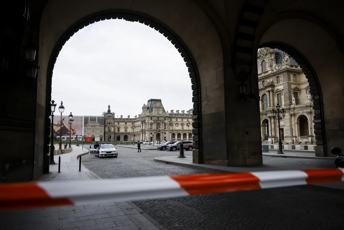 Students at French lyceum, where teacher was killed, evacuated after bomb threat