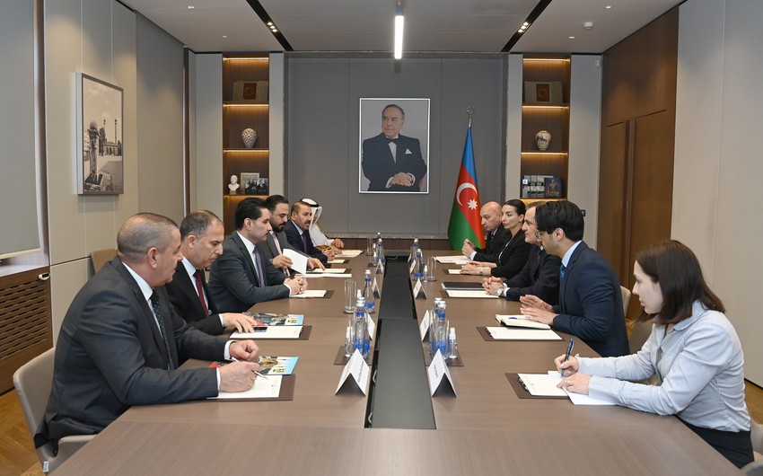 Ceyhun Bayramov İraq Parlamentinin sədr müavini ilə görüşüb