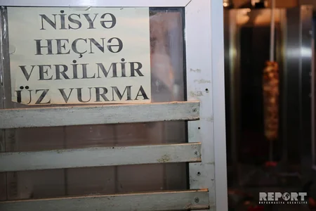 Bakıda 3 naməlum şəxs dönərçiyə ağır bıçaq xəsarətləri yetirib - FOTO
