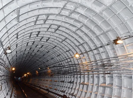​Bakı metrosunda tunellərin rənglənməsi üçün yeni cihazlar alınıb - FOTO