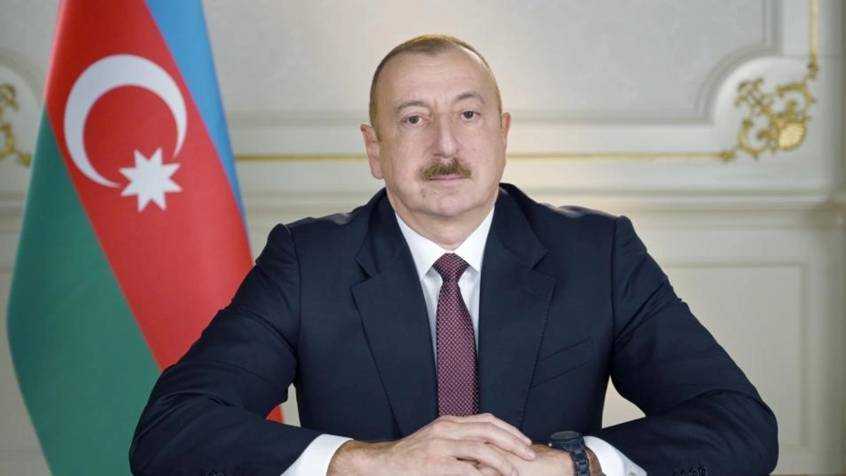 Президент наградил Мисира Марданова