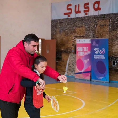 Yaponiyanın Azərbaycandakı səfiri və ABF rəhbərliyinin məktəblilərlə görüşü olub