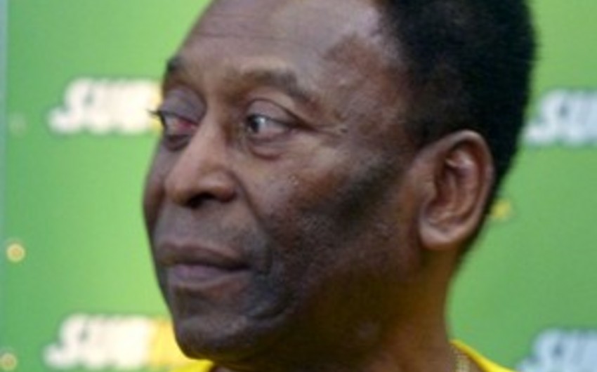 Pele xəstəxanaya düşüb