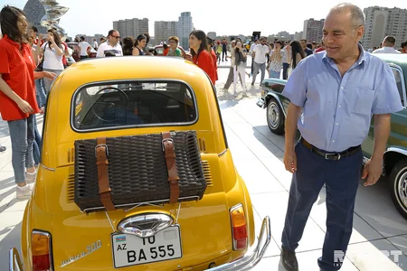 Bakıda klassik avtomobillərin yürüşü və sərgisi təşkil olunub - FOTOREPORTAJ
