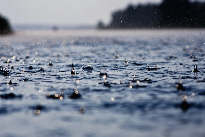 Rain and lightning predicted tomorrow in Baku