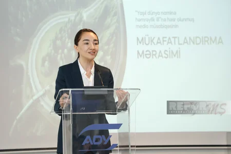 ADY və Mətbuat Şurası jurnalistləri mükafatlandırıb