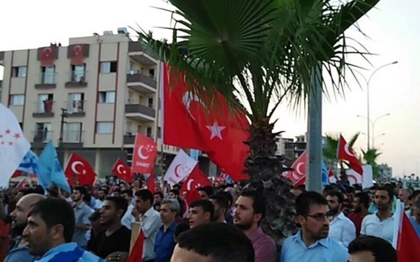 Türkiyədə İncirlik bazası qarşısında etiraz aksiyası keçirilib