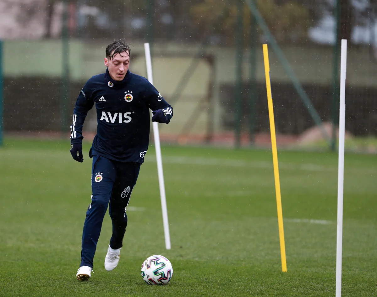 Mesut Özil: Çempion olacağımıza inanıram