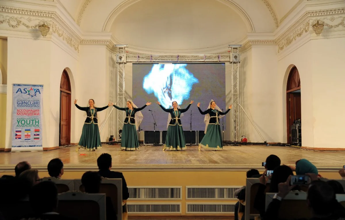 Bakıda beynəlxalq “Milli rəqs və musiqi” festivalı keçirilib