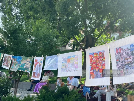 Gürcüstanda festivalda Azərbaycan xalçaları, musiqi alətləri, geyimləri nümayiş etdirilib