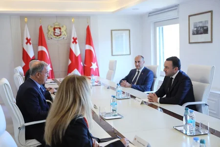Gürcüstan və Türkiyə hərbi əməkdaşlığı müzakirə edib