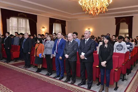 В управлениях и предприятиях SOCAR почтили память шехидов 20 Января