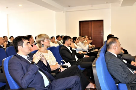 Sahibkarların manatla aldıqları kreditin təminatı mexanizmi müzakirə edilib