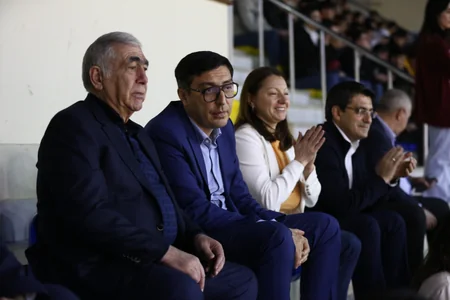 Həndbol üzrə Azərbaycan çempionatında favoritlər qələbə qazanıblar