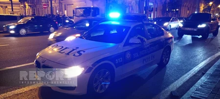 Bakıda minik avtomobili “KamAZ”la toqquşub