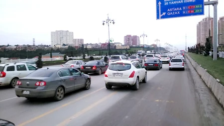 Bakının bəzi yollarında sıxlıq yaranıb