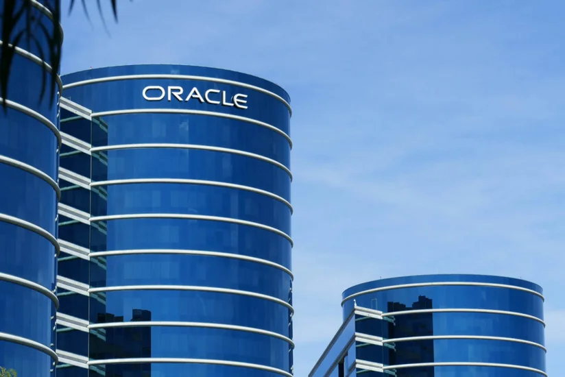 Oracle и Salesforce обвиняют в продаже пользовательских данных