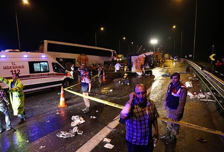 Türkiyənin Bolu şəhərində iki avtobusun toqquşması nəticəsində 6 nəfər ölüb, 37 sərnişin yaralanıb