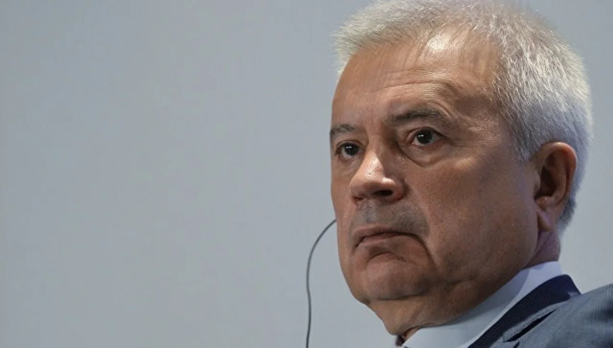 Vahid Ələkbərov: “Lukoyl” sanksiyalar aradan qaldırılmayanadək İranla müqavilə imzalamayacaq