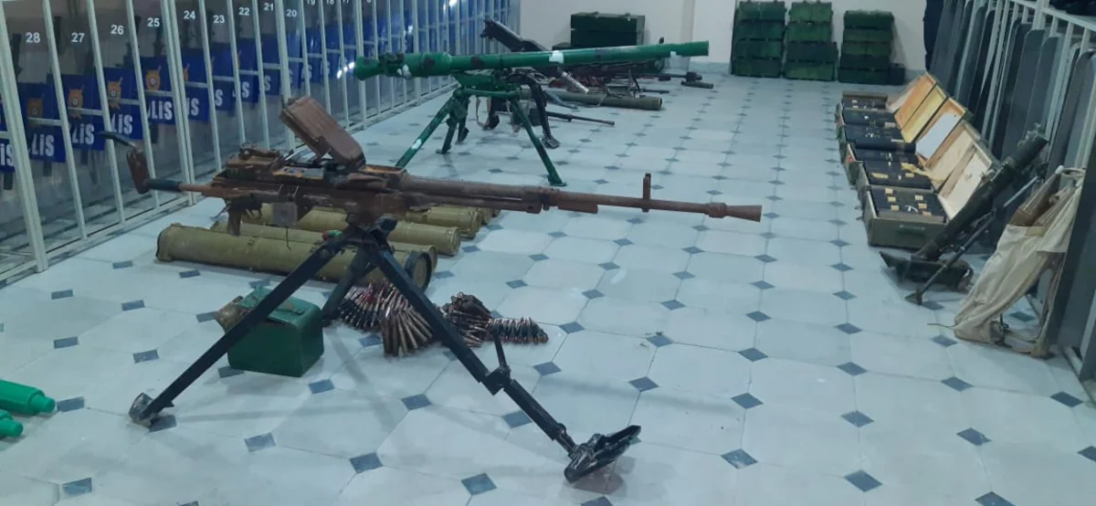 Weapons thrown by enemy in Sugovushan found