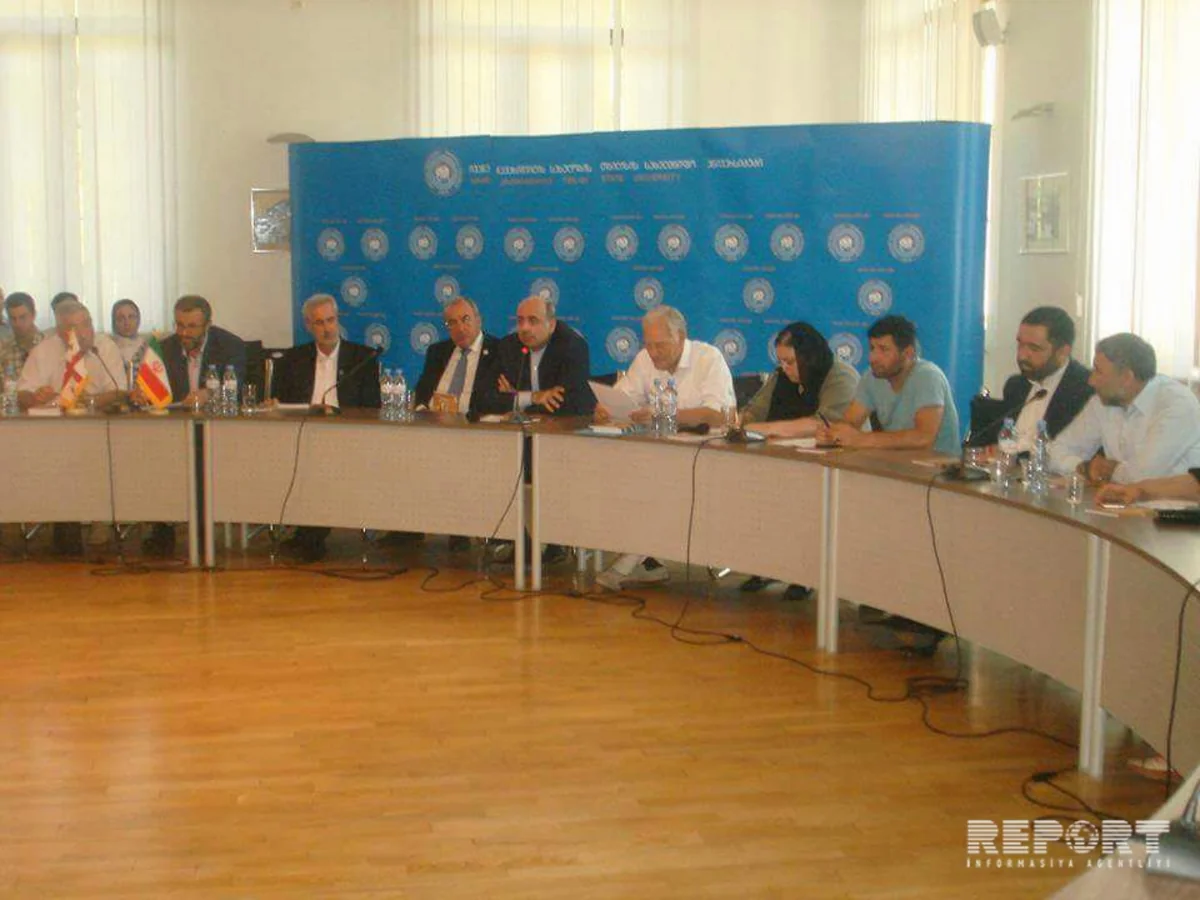 Tbilisidə “Heydərbabaya salam” poemasının gürcü dilinə tərcümə edilən kitabının təqdimatı olub
